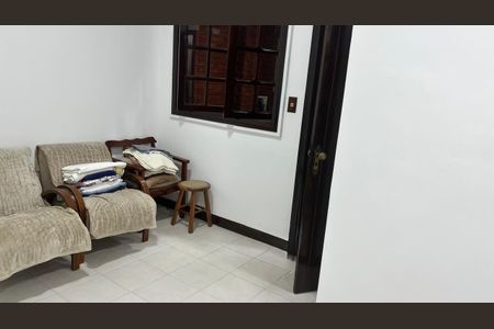 Casa de condomínio à venda com 385m², 5 quartos e 4 vagasQuarto 5