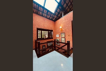 Casa de condomínio à venda com 385m², 5 quartos e 4 vagasAcesso