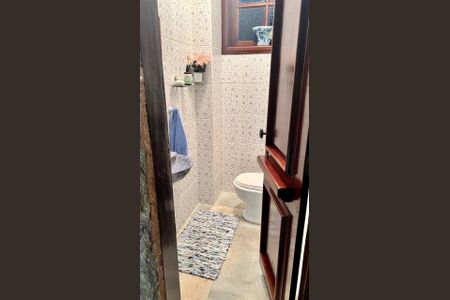 Casa de condomínio à venda com 385m², 5 quartos e 4 vagasBanheiro 5