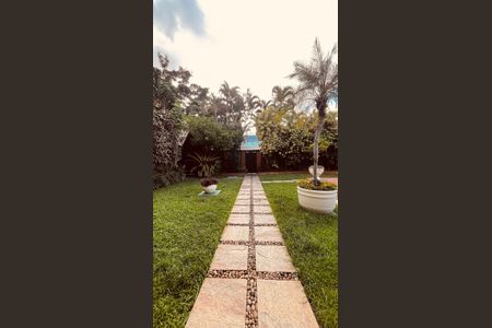 Casa de condomínio à venda com 385m², 5 quartos e 4 vagasÁrea Externa