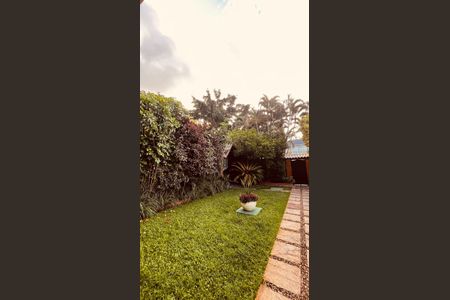 Casa de condomínio à venda com 385m², 5 quartos e 4 vagasÁrea Externa