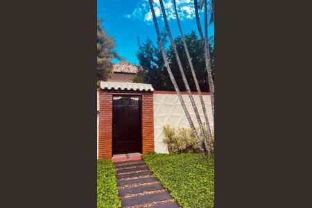 Casa de condomínio à venda com 385m², 5 quartos e 4 vagasFachada