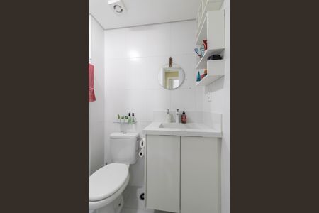Apartamento para alugar com 46m², 2 quartos e 1 vaga Apartamento para alugar com 46m², 2 quartos e 1 vagaBanheiro