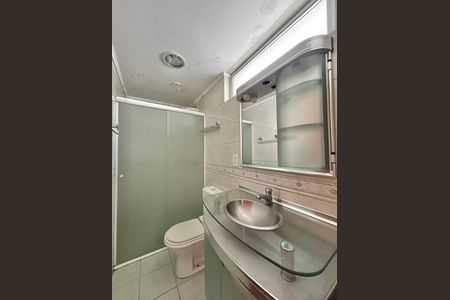 Casa à venda com 84m², 3 quartos e sem vaga Casa à venda com 84m², 3 quartos e sem vagaBanheiro