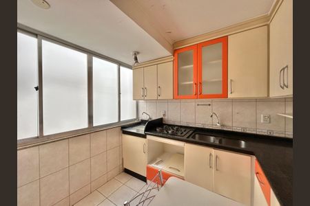 Casa à venda com 84m², 3 quartos e sem vaga Casa à venda com 84m², 3 quartos e sem vagaCozinha