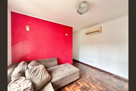 Casa à venda com 84m², 3 quartos e sem vaga Casa à venda com 84m², 3 quartos e sem vagaSala