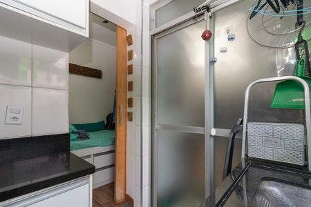 Apartamento à venda com 69m², 3 quartos e 1 vagaÁrea de Serviço