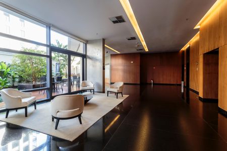 Studio à venda com 62m², 1 quarto e 2 vagasHall social