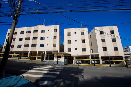 Apartamento à venda com 64m², 2 quartos e 1 vaga Apartamento à venda com 64m², 2 quartos e 1 vagaFachada