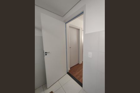 Banheiro de apartamento para alugar com 2 quartos, 43m² em Centro, Contagem