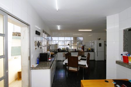 Apartamento para alugar com 580m², 6 quartos e 6 vagasCozinha