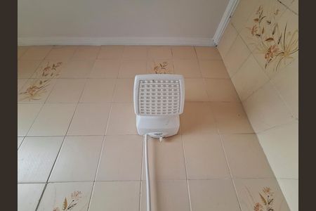 Casa à venda com 116m², 3 quartos e 2 vagas Casa à venda com 116m², 3 quartos e 2 vagasBanheiro Social