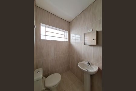 Casa à venda com 116m², 3 quartos e 2 vagas Casa à venda com 116m², 3 quartos e 2 vagasBanheiro da Suíte