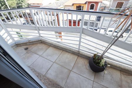Casa à venda com 217m², 2 quartos e 5 vagas Casa à venda com 217m², 2 quartos e 5 vagasVaranda da Suíte 1