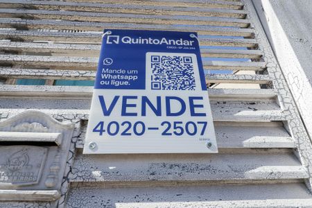 Casa à venda com 217m², 2 quartos e 5 vagas Casa à venda com 217m², 2 quartos e 5 vagasPlaca