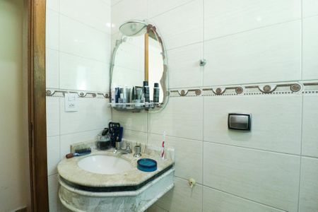 Casa à venda com 217m², 2 quartos e 5 vagas Casa à venda com 217m², 2 quartos e 5 vagasBanheiro Social