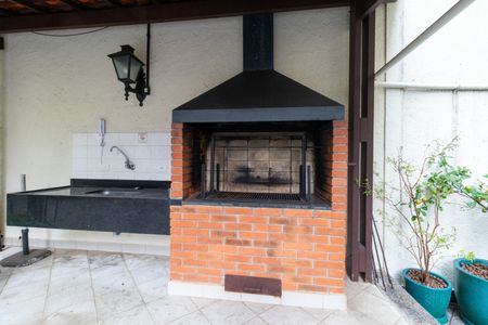 Apartamento à venda com 60m², 2 quartos e 1 vaga Apartamento à venda com 60m², 2 quartos e 1 vagaÁrea comum - Churrasqueira