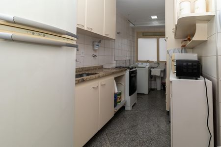 Apartamento à venda com 60m², 2 quartos e 1 vaga Apartamento à venda com 60m², 2 quartos e 1 vagaCozinha