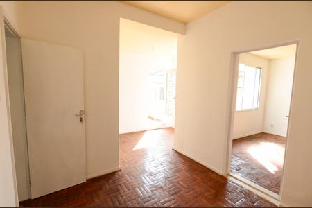 Casa de condomínio à venda com 250m², 4 quartos e 2 vagas Casa de condomínio à venda com 250m², 4 quartos e 2 vagasQuarto 4
