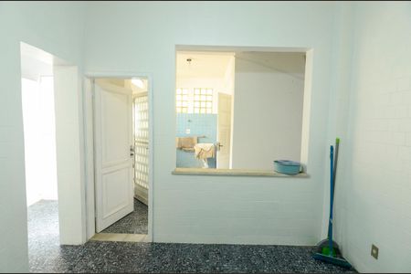 Casa de condomínio à venda com 250m², 4 quartos e 2 vagas Casa de condomínio à venda com 250m², 4 quartos e 2 vagasCopa