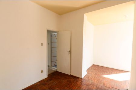 Casa de condomínio à venda com 250m², 4 quartos e 2 vagas Casa de condomínio à venda com 250m², 4 quartos e 2 vagasQuarto 4