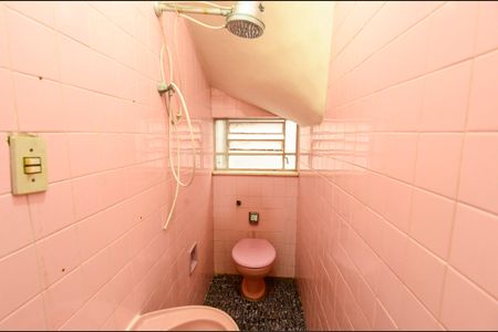 Casa de condomínio à venda com 250m², 4 quartos e 2 vagas Casa de condomínio à venda com 250m², 4 quartos e 2 vagasLavabo