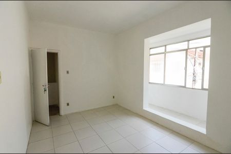 Casa de condomínio à venda com 250m², 4 quartos e 2 vagas Casa de condomínio à venda com 250m², 4 quartos e 2 vagasQuarto 2