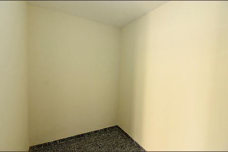 Casa de condomínio à venda com 250m², 4 quartos e 2 vagas Casa de condomínio à venda com 250m², 4 quartos e 2 vagasBanheiro de Serviço