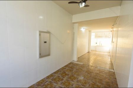 Casa de condomínio à venda com 250m², 4 quartos e 2 vagas Casa de condomínio à venda com 250m², 4 quartos e 2 vagasÁrea de Serviço