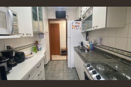 Apartamento à venda com 64m², 2 quartos e 1 vaga Apartamento à venda com 64m², 2 quartos e 1 vagaCozinha