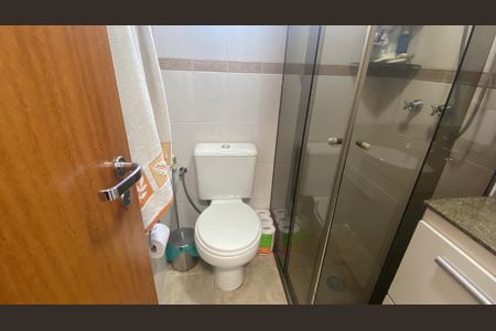 Apartamento à venda com 64m², 2 quartos e 1 vaga Apartamento à venda com 64m², 2 quartos e 1 vagaBanheiro