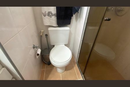 Apartamento à venda com 64m², 2 quartos e 1 vaga Apartamento à venda com 64m², 2 quartos e 1 vagaSuíte Banheiro