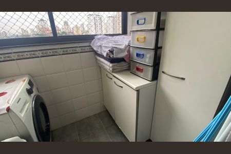 Apartamento à venda com 64m², 2 quartos e 1 vaga Apartamento à venda com 64m², 2 quartos e 1 vagaÁrea de Serviço