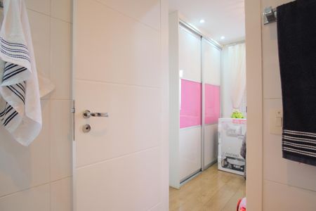Apartamento à venda com 106m², 2 quartos e 2 vagasBanheiro da Suíte 2