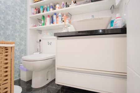 Apartamento à venda com 106m², 2 quartos e 2 vagasBanheiro da Suíte 1