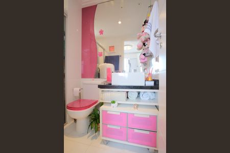 Apartamento à venda com 106m², 2 quartos e 2 vagasBanheiro da Suíte 2