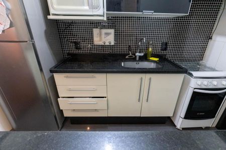 Apartamento à venda com 53m², 2 quartos e 1 vaga Apartamento à venda com 53m², 2 quartos e 1 vagaCozinha