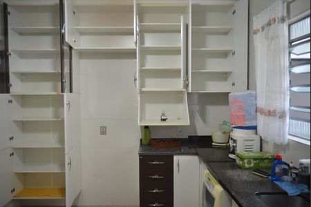 Casa à venda com 240m², 3 quartos e 2 vagasCozinha