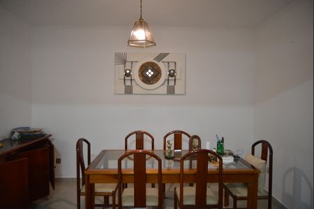 Casa à venda com 240m², 3 quartos e 2 vagasCozinha