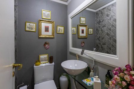 Apartamento à venda com 200m², 3 quartos e 3 vagas Apartamento à venda com 200m², 3 quartos e 3 vagasLavabo