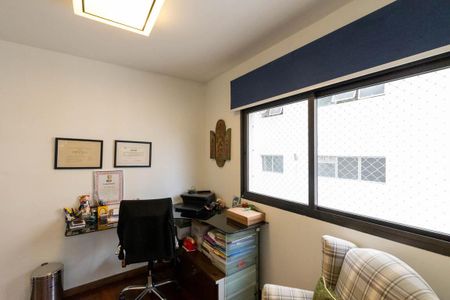 Apartamento à venda com 200m², 3 quartos e 3 vagas Apartamento à venda com 200m², 3 quartos e 3 vagasSala de TV