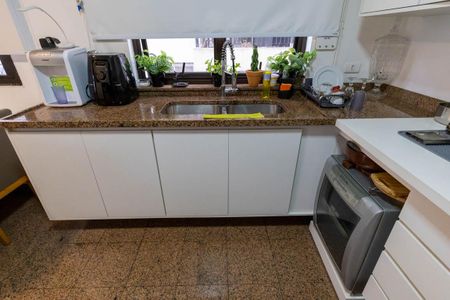 Apartamento à venda com 200m², 3 quartos e 3 vagas Apartamento à venda com 200m², 3 quartos e 3 vagasCozinha