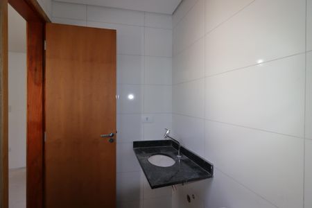 Casa à venda com 101m², 2 quartos e 2 vagasBanheiro da Suíte 1