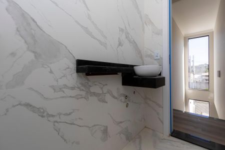 Casa à venda com 130m², 3 quartos e 3 vagas Casa à venda com 130m², 3 quartos e 3 vagasBanheiro 1