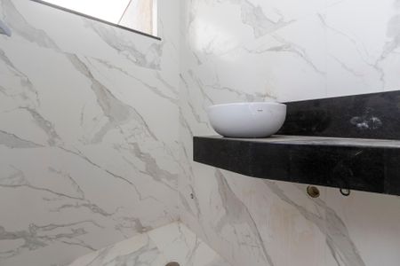 Casa à venda com 130m², 3 quartos e 3 vagas Casa à venda com 130m², 3 quartos e 3 vagasBanheiro 2