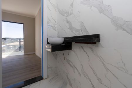 Casa à venda com 130m², 3 quartos e 3 vagas Casa à venda com 130m², 3 quartos e 3 vagasBanheiro da Suíte