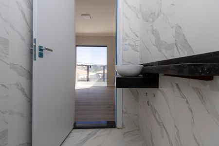 Casa à venda com 130m², 3 quartos e 3 vagas Casa à venda com 130m², 3 quartos e 3 vagasBanheiro da Suíte