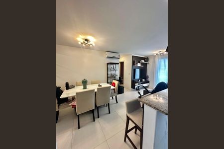 Apartamento à venda com 66m², 2 quartos e 1 vaga Apartamento à venda com 66m², 2 quartos e 1 vagaSala