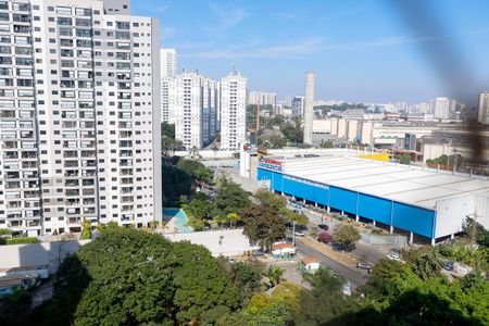 Apartamento à venda com 57m², 2 quartos e 1 vaga Apartamento à venda com 57m², 2 quartos e 1 vagaVista da Sacada