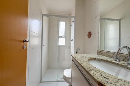 Apartamento à venda com 69m², 2 quartos e 2 vagas Apartamento à venda com 69m², 2 quartos e 2 vagasBanheiro Social